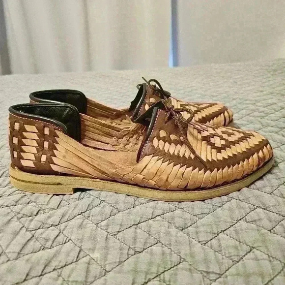 Artesians Toro Mexican Leather Shoe - Size 8 - Picture 2 of 6